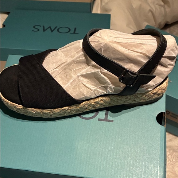 Toms Shoes - TOMS Black Espadrille Sandals